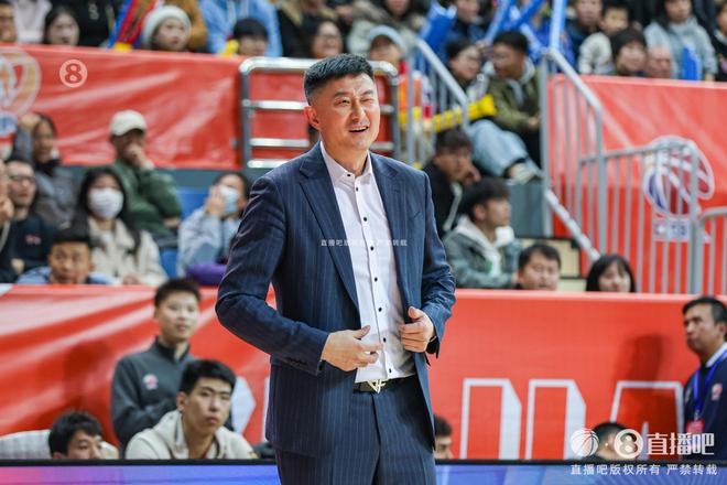 半岛体育-广东男篮与杜锋面临处罚，广厦外援官宣离队，孟子凯告别北控的简单介绍