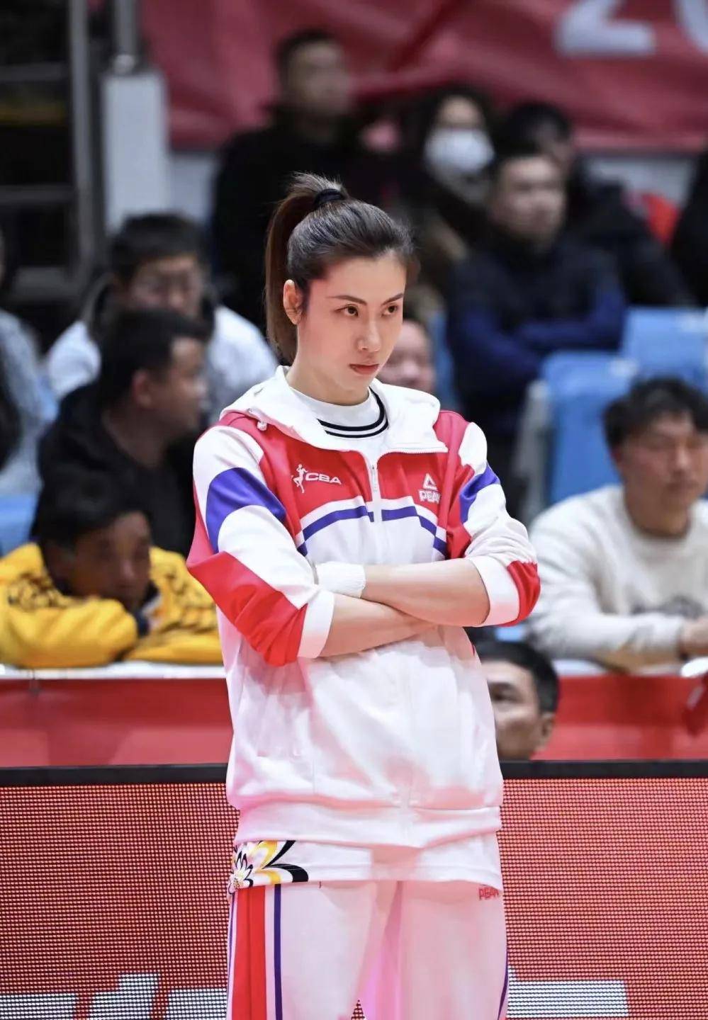 半岛体育-江苏女篮实力不俗，力争夺冠军(江苏女篮成绩)